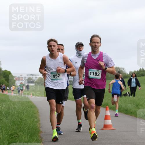 04.05.2025 - 8. Wedeler Halbmarathon Yannick Fuchs http://msf.ph/oto/7822125 04.05.2025 11:10:26 Laufen 952, 36, 1193 meine-sportfotos.de