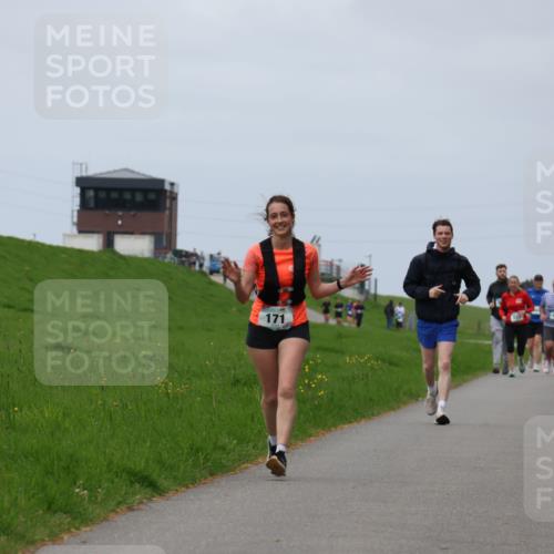 04.05.2025 - 8. Wedeler Halbmarathon Yannick Fuchs http://msf.ph/oto/7822128 04.05.2025 11:51:55 Laufen 171 meine-sportfotos.de