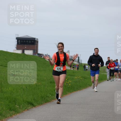 04.05.2025 - 8. Wedeler Halbmarathon Yannick Fuchs http://msf.ph/oto/7822135 04.05.2025 11:51:55 Laufen 171 meine-sportfotos.de