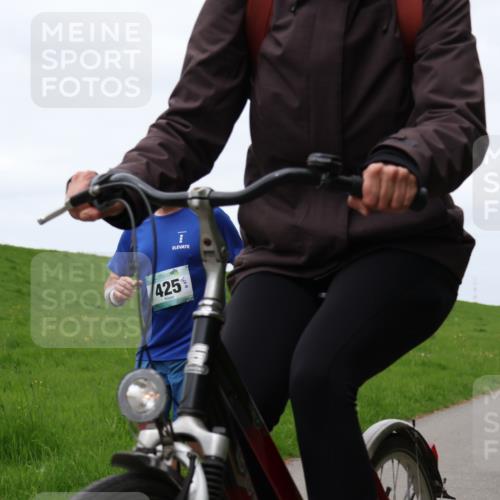 04.05.2025 - 8. Wedeler Halbmarathon Yannick Fuchs http://msf.ph/oto/7822139 04.05.2025 11:29:19 Laufen 425 meine-sportfotos.de