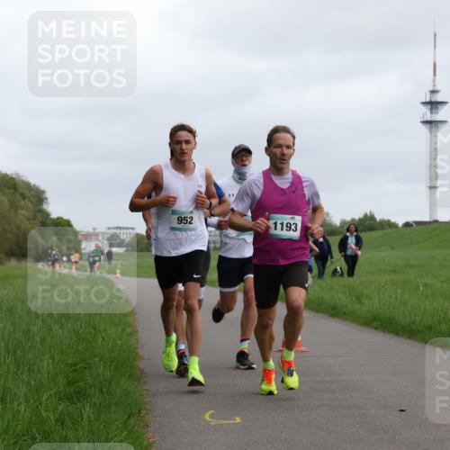 04.05.2025 - 8. Wedeler Halbmarathon Yannick Fuchs http://msf.ph/oto/7822143 04.05.2025 11:10:26 Laufen 952, 1193 meine-sportfotos.de