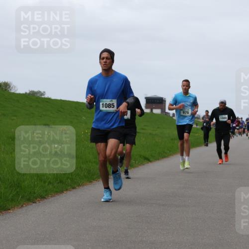 04.05.2025 - 8. Wedeler Halbmarathon Yannick Fuchs http://msf.ph/oto/7822160 04.05.2025 11:29:24 Laufen 1085, 975, 1080 meine-sportfotos.de