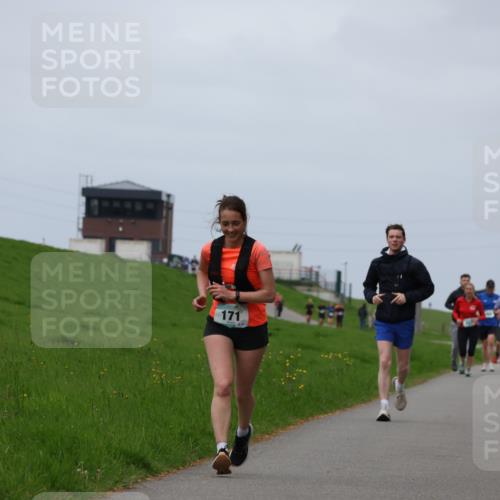 04.05.2025 - 8. Wedeler Halbmarathon Yannick Fuchs http://msf.ph/oto/7822166 04.05.2025 11:51:56 Laufen 171 meine-sportfotos.de