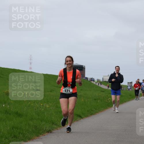 04.05.2025 - 8. Wedeler Halbmarathon Yannick Fuchs http://msf.ph/oto/7822192 04.05.2025 11:52:00 Laufen 171 meine-sportfotos.de