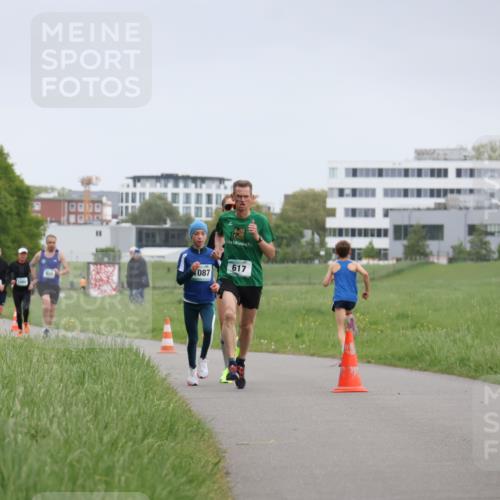 04.05.2025 - 8. Wedeler Halbmarathon Yannick Fuchs http://msf.ph/oto/7822195 04.05.2025 11:10:34 Laufen 617, 087 meine-sportfotos.de