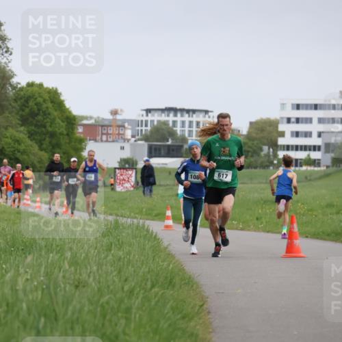 04.05.2025 - 8. Wedeler Halbmarathon Yannick Fuchs http://msf.ph/oto/7822214 04.05.2025 11:10:34 Laufen 617, 108 meine-sportfotos.de