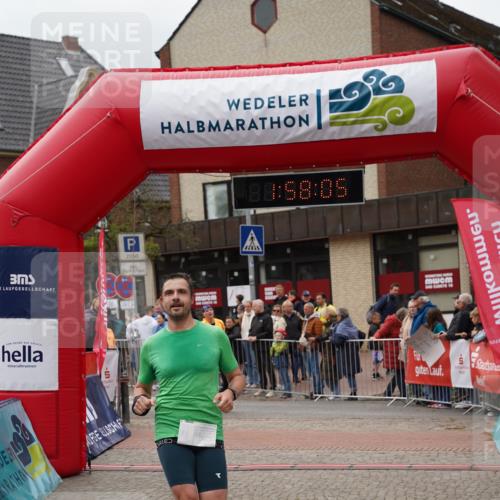 04.05.2025 - 8. Wedeler Halbmarathon Felixshl http://msf.ph/oto/7822258 04.05.2025 11:58:03 Ziel 138, 143, 252 meine-sportfotos.de