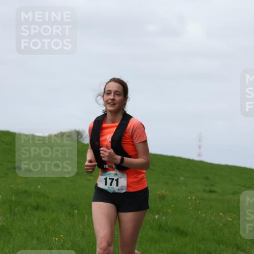 04.05.2025 - 8. Wedeler Halbmarathon Yannick Fuchs http://msf.ph/oto/7822266 04.05.2025 11:52:03 Laufen 171 meine-sportfotos.de