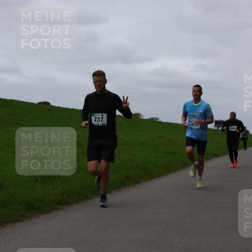 04.05.2025 - 8. Wedeler Halbmarathon Yannick Fuchs http://msf.ph/oto/7822269 04.05.2025 11:29:28 Laufen 237, 975, 1080 meine-sportfotos.de