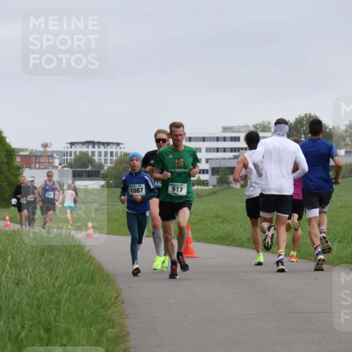 04.05.2025 - 8. Wedeler Halbmarathon Yannick Fuchs http://msf.ph/oto/7822284 04.05.2025 11:10:37 Laufen 1087, 617 meine-sportfotos.de