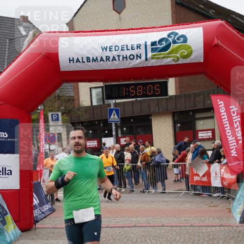 04.05.2025 - 8. Wedeler Halbmarathon Felixshl http://msf.ph/oto/7822287 04.05.2025 11:58:03 Ziel 138, 143, 252 meine-sportfotos.de