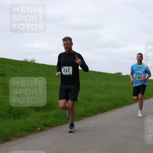 04.05.2025 - 8. Wedeler Halbmarathon Yannick Fuchs http://msf.ph/oto/7822295 04.05.2025 11:29:28 Laufen 237, 02, 975, 1080 meine-sportfotos.de