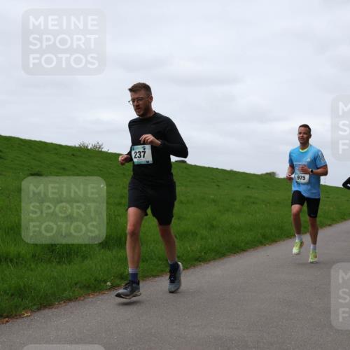 04.05.2025 - 8. Wedeler Halbmarathon Yannick Fuchs http://msf.ph/oto/7822303 04.05.2025 11:29:28 Laufen 237, 975, 1080 meine-sportfotos.de