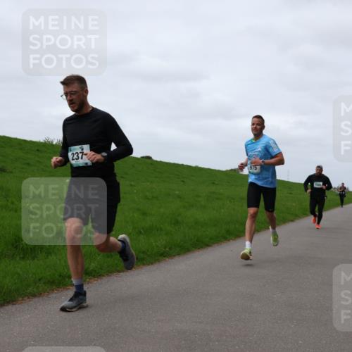 04.05.2025 - 8. Wedeler Halbmarathon Yannick Fuchs http://msf.ph/oto/7822307 04.05.2025 11:29:29 Laufen 237, 975 meine-sportfotos.de