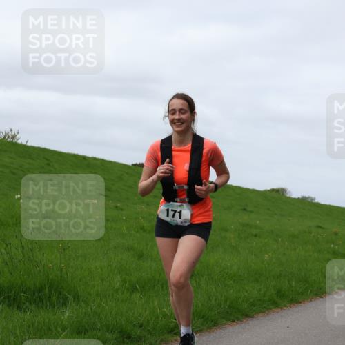 04.05.2025 - 8. Wedeler Halbmarathon Yannick Fuchs http://msf.ph/oto/7822320 04.05.2025 11:52:05 Laufen 171, 14 meine-sportfotos.de