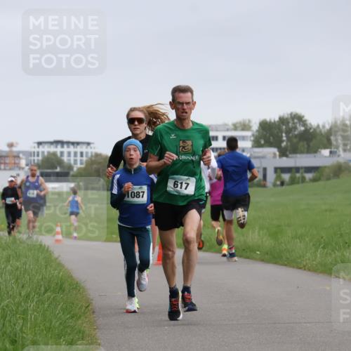 04.05.2025 - 8. Wedeler Halbmarathon Yannick Fuchs http://msf.ph/oto/7822370 04.05.2025 11:10:39 Laufen 1087, 617 meine-sportfotos.de