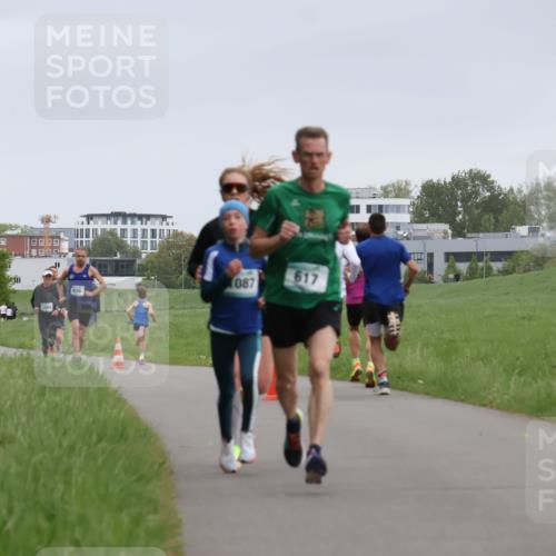 04.05.2025 - 8. Wedeler Halbmarathon Yannick Fuchs http://msf.ph/oto/7822375 04.05.2025 11:10:39 Laufen 628, 087, 617 meine-sportfotos.de