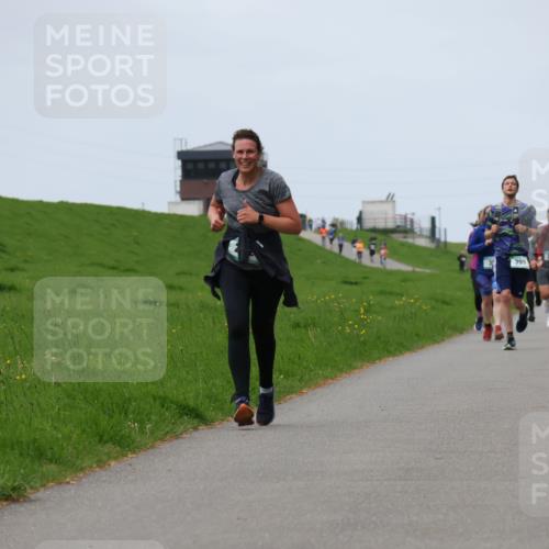 04.05.2025 - 8. Wedeler Halbmarathon Yannick Fuchs http://msf.ph/oto/7822427 04.05.2025 11:29:34 Laufen 395, 527 meine-sportfotos.de