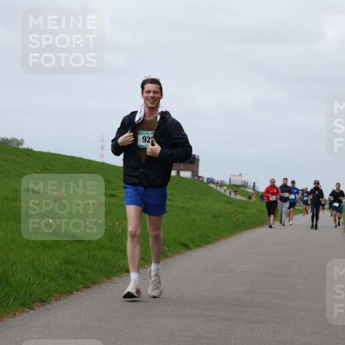 04.05.2025 - 8. Wedeler Halbmarathon Yannick Fuchs http://msf.ph/oto/7822434 04.05.2025 11:52:07 Laufen 922 meine-sportfotos.de
