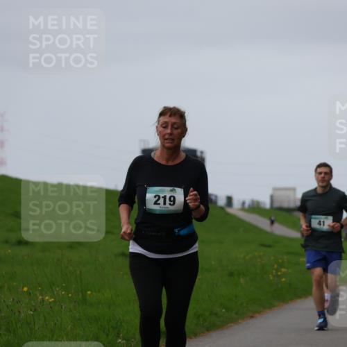 04.05.2025 - 8. Wedeler Halbmarathon Yannick Fuchs http://msf.ph/oto/7822438 04.05.2025 12:12:56 Laufen 219, 1317 meine-sportfotos.de