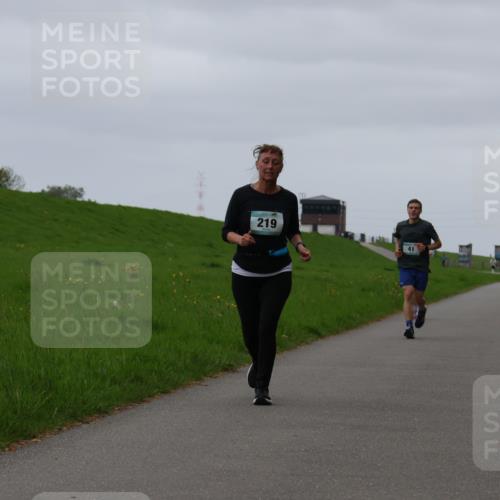 04.05.2025 - 8. Wedeler Halbmarathon Yannick Fuchs http://msf.ph/oto/7822448 04.05.2025 12:12:58 Laufen 219, 41, 257 meine-sportfotos.de