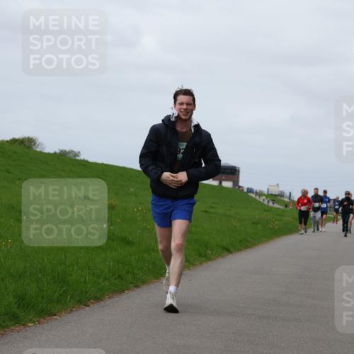 04.05.2025 - 8. Wedeler Halbmarathon Yannick Fuchs http://msf.ph/oto/7822471 04.05.2025 11:52:08 Laufen  meine-sportfotos.de