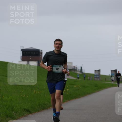 04.05.2025 - 8. Wedeler Halbmarathon Yannick Fuchs http://msf.ph/oto/7822476 04.05.2025 12:13:00 Laufen 41 meine-sportfotos.de