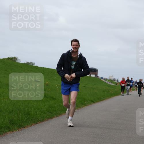 04.05.2025 - 8. Wedeler Halbmarathon Yannick Fuchs http://msf.ph/oto/7822477 04.05.2025 11:52:08 Laufen 92 meine-sportfotos.de