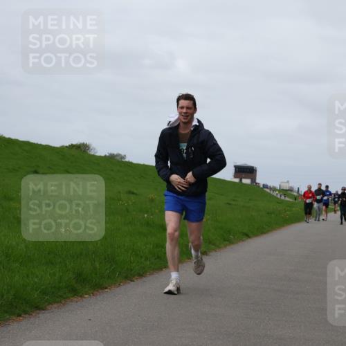 04.05.2025 - 8. Wedeler Halbmarathon Yannick Fuchs http://msf.ph/oto/7822498 04.05.2025 11:52:08 Laufen  meine-sportfotos.de