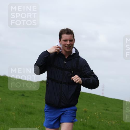 04.05.2025 - 8. Wedeler Halbmarathon Yannick Fuchs http://msf.ph/oto/7822508 04.05.2025 11:52:09 Laufen  meine-sportfotos.de