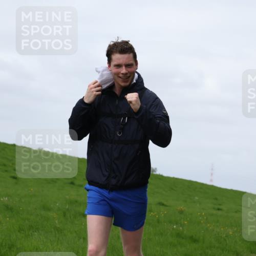 04.05.2025 - 8. Wedeler Halbmarathon Yannick Fuchs http://msf.ph/oto/7822523 04.05.2025 11:52:09 Laufen  meine-sportfotos.de