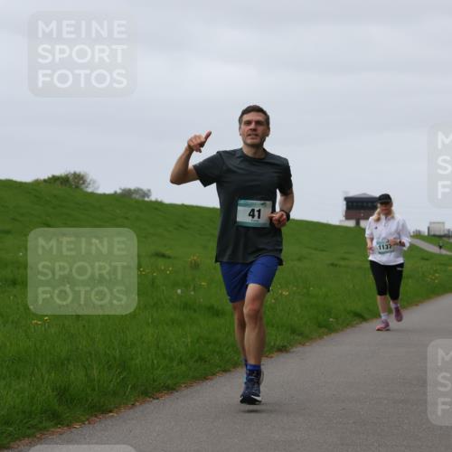 04.05.2025 - 8. Wedeler Halbmarathon Yannick Fuchs http://msf.ph/oto/7822531 04.05.2025 12:13:03 Laufen 41, 1137 meine-sportfotos.de