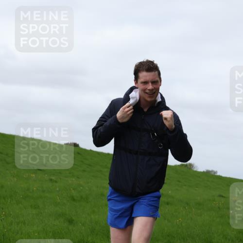 04.05.2025 - 8. Wedeler Halbmarathon Yannick Fuchs http://msf.ph/oto/7822566 04.05.2025 11:52:10 Laufen  meine-sportfotos.de
