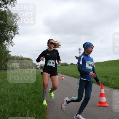 04.05.2025 - 8. Wedeler Halbmarathon Yannick Fuchs http://msf.ph/oto/7822575 04.05.2025 11:10:45 Laufen 1156, 108 meine-sportfotos.de