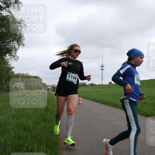 04.05.2025 - 8. Wedeler Halbmarathon Yannick Fuchs http://msf.ph/oto/7822592 04.05.2025 11:10:45 Laufen 1156, 10 meine-sportfotos.de