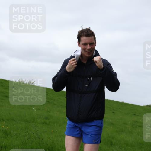 04.05.2025 - 8. Wedeler Halbmarathon Yannick Fuchs http://msf.ph/oto/7822596 04.05.2025 11:52:10 Laufen  meine-sportfotos.de