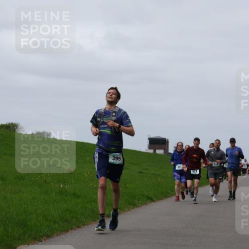 04.05.2025 - 8. Wedeler Halbmarathon Yannick Fuchs http://msf.ph/oto/7822601 04.05.2025 11:29:45 Laufen 395, 39, 527, 314, 8 meine-sportfotos.de