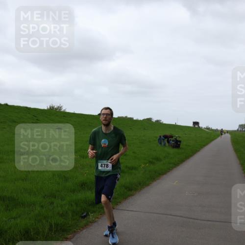 04.05.2025 - 8. Wedeler Halbmarathon Yannick Fuchs http://msf.ph/oto/7822614 04.05.2025 11:10:48 Laufen 478 meine-sportfotos.de