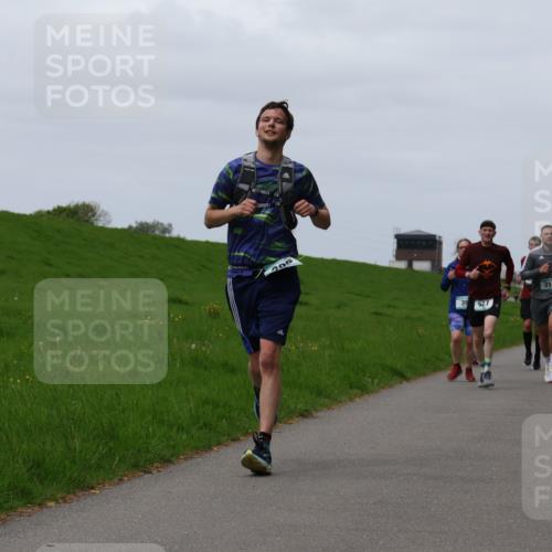 04.05.2025 - 8. Wedeler Halbmarathon Yannick Fuchs http://msf.ph/oto/7822622 04.05.2025 11:29:46 Laufen 205, 314 meine-sportfotos.de
