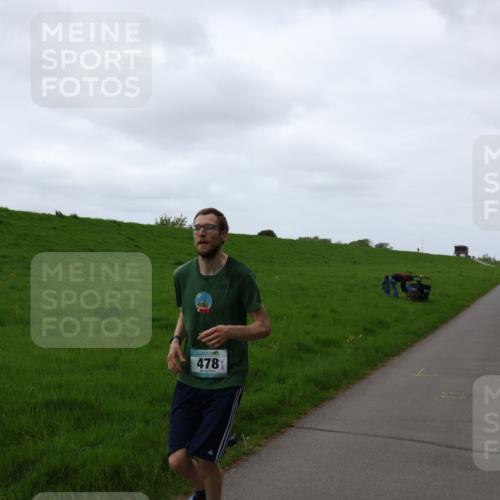 04.05.2025 - 8. Wedeler Halbmarathon Yannick Fuchs http://msf.ph/oto/7822630 04.05.2025 11:10:48 Laufen 478 meine-sportfotos.de