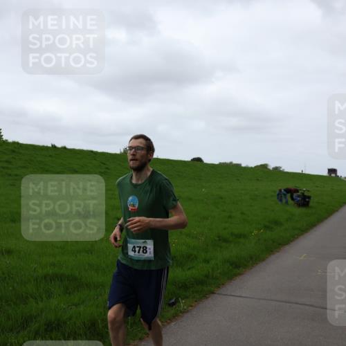 04.05.2025 - 8. Wedeler Halbmarathon Yannick Fuchs http://msf.ph/oto/7822635 04.05.2025 11:10:48 Laufen 478 meine-sportfotos.de
