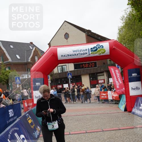 04.05.2025 - 8. Wedeler Halbmarathon Felixshl http://msf.ph/oto/7822646 04.05.2025 11:58:18 Ziel 3, 348, 440, 1135 meine-sportfotos.de