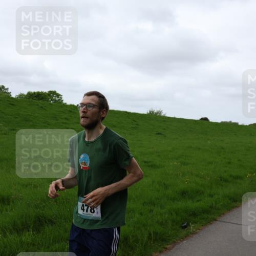 04.05.2025 - 8. Wedeler Halbmarathon Yannick Fuchs http://msf.ph/oto/7822657 04.05.2025 11:10:48 Laufen 478 meine-sportfotos.de