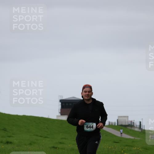 04.05.2025 - 8. Wedeler Halbmarathon Yannick Fuchs http://msf.ph/oto/7822658 04.05.2025 12:13:43 Laufen 644 meine-sportfotos.de