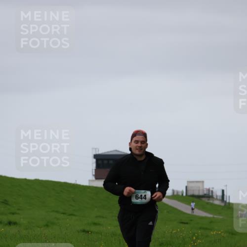 04.05.2025 - 8. Wedeler Halbmarathon Yannick Fuchs http://msf.ph/oto/7822662 04.05.2025 12:13:43 Laufen 644 meine-sportfotos.de