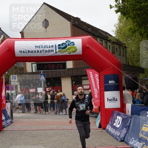 04.05.2025 - 8. Wedeler Halbmarathon Felixshl http://msf.ph/oto/7822702 04.05.2025 11:58:24 Ziel 71, 605 meine-sportfotos.de