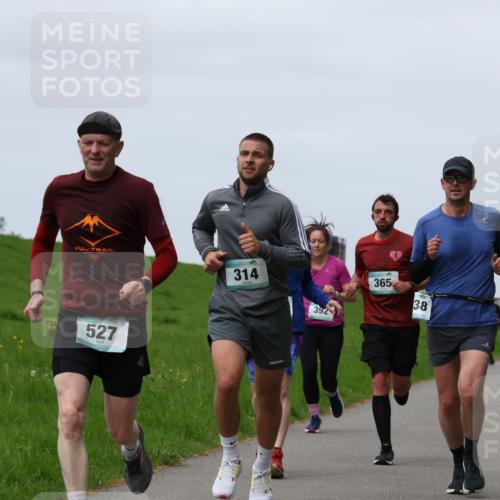04.05.2025 - 8. Wedeler Halbmarathon Yannick Fuchs http://msf.ph/oto/7822740 04.05.2025 11:29:50 Laufen 527, 314, 392, 365, 38 meine-sportfotos.de