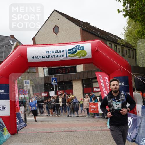 04.05.2025 - 8. Wedeler Halbmarathon Felixshl http://msf.ph/oto/7822756 04.05.2025 11:58:25 Ziel 71, 605 meine-sportfotos.de