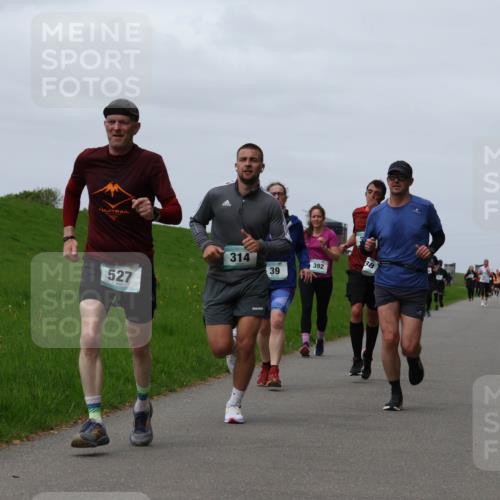 04.05.2025 - 8. Wedeler Halbmarathon Yannick Fuchs http://msf.ph/oto/7822770 04.05.2025 11:29:50 Laufen 527, 314, 39, 392, 38 meine-sportfotos.de