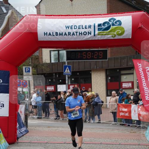 04.05.2025 - 8. Wedeler Halbmarathon Felixshl http://msf.ph/oto/7822771 04.05.2025 11:58:27 Ziel 71, 605 meine-sportfotos.de